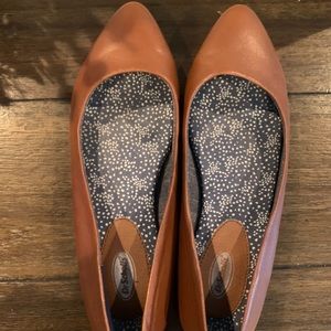 Dr. Scholls brown flats